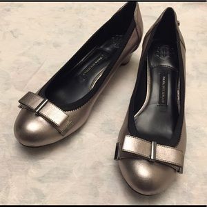 Pewter/Bronze flats with bow sz 10